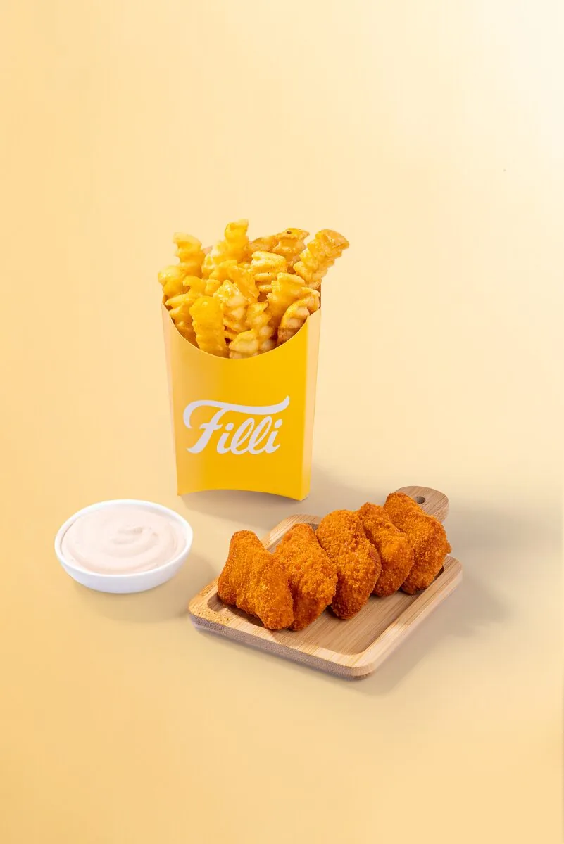 Chicken Nuggets (5pc) with Fries - FiLLi Cafe