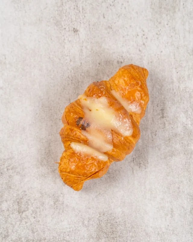 Croissants Cheese - FiLLi Cafe